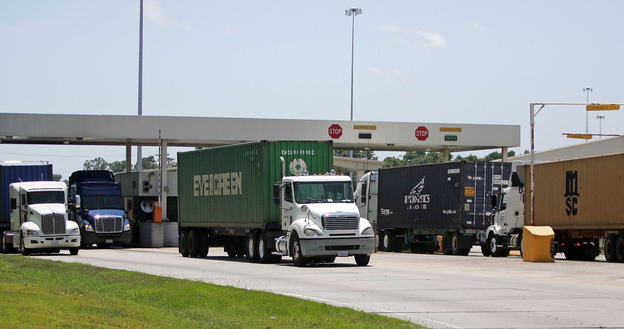 Port technology stable over weekend; officials expect reduced turn times Monday (copy) (copy)